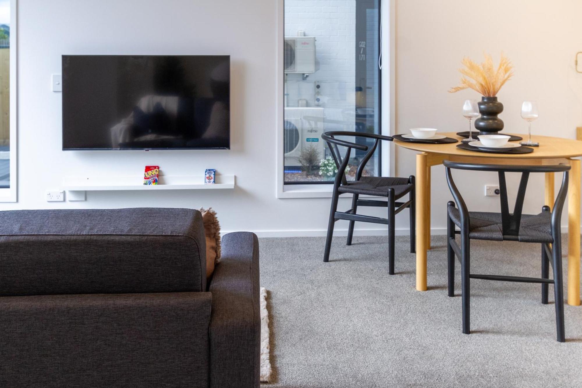 Single Level Studio, Cbd Escape: King Bed Christchurch Luaran gambar