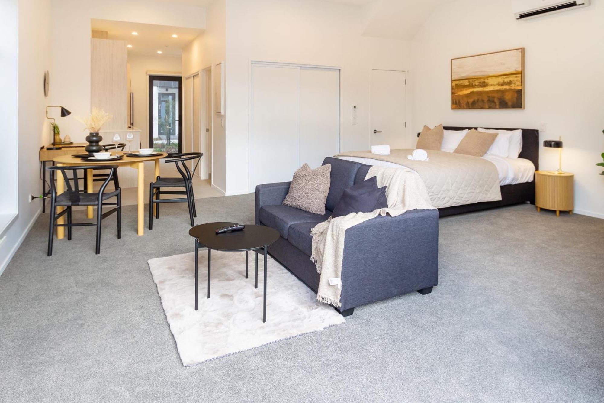 Single Level Studio, Cbd Escape: King Bed Christchurch Luaran gambar